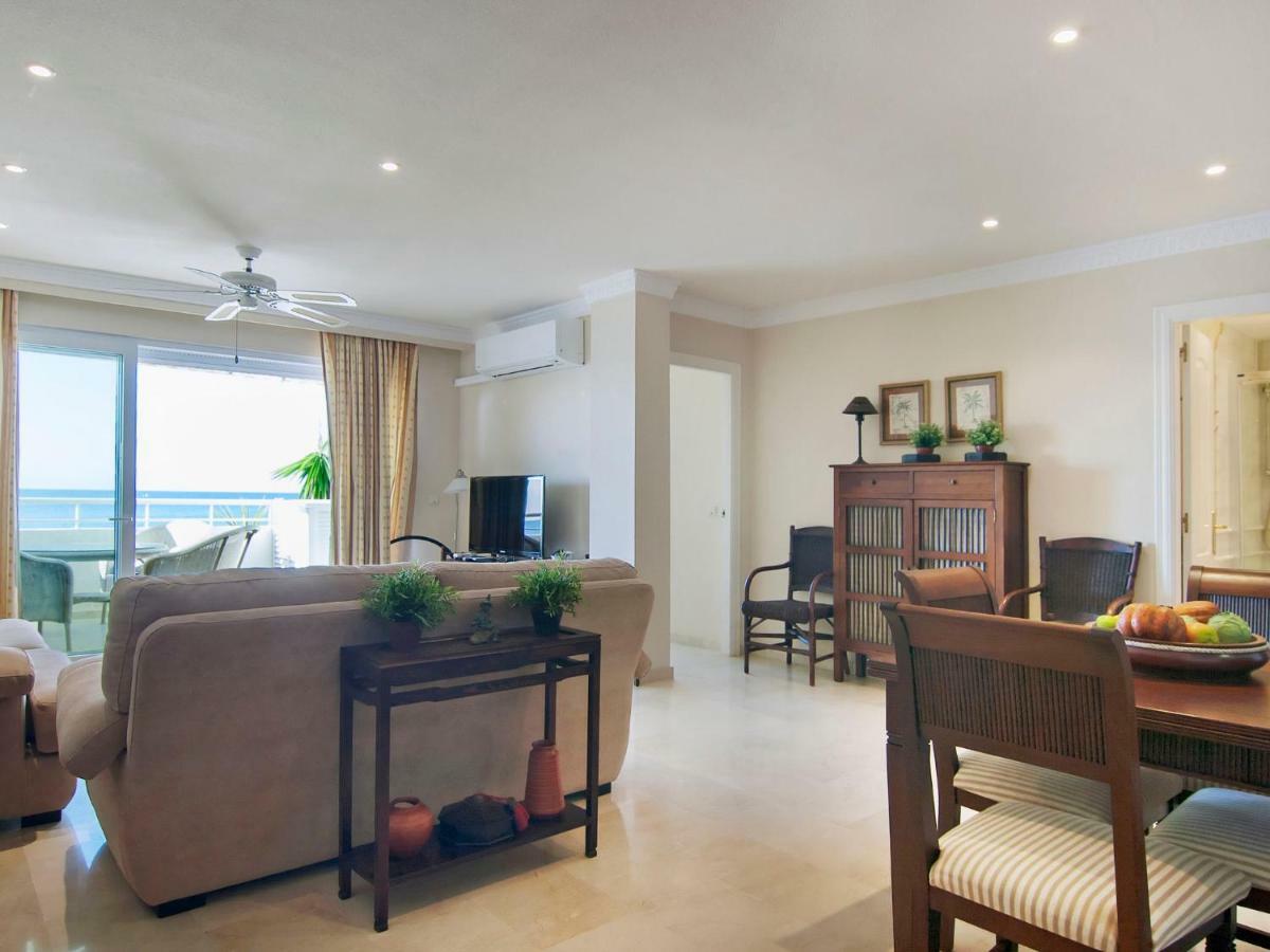Apartment Playa Real Marbella Bagian luar foto